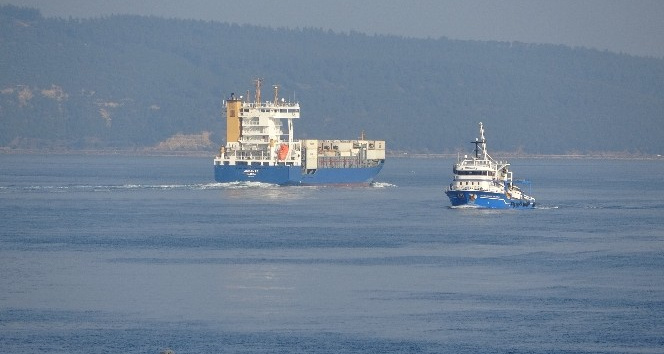 Çanakkale Boğazı tek yönlü gemi trafiğine kapatıldı