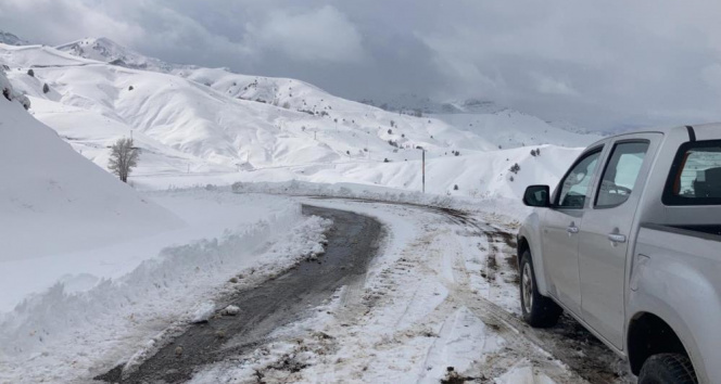 Tunceli’de kar nedeniyle kapanan 20 köy yolundan 17&#039;si açıldı