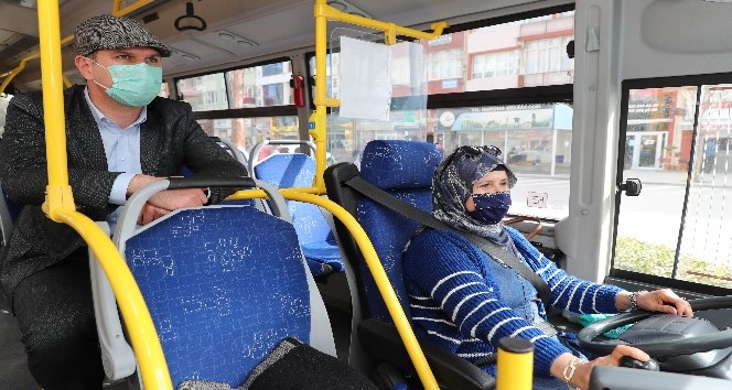 Başkan Ercengiz ilk ve tek kadın halk otobüsü şoförü ile seyahat etti.