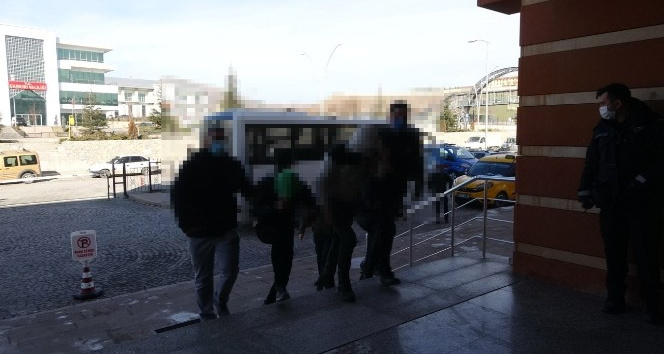 Çankırı’da boş lojmanlardan hırsızlık yapan 8 şüpheli yakalandı