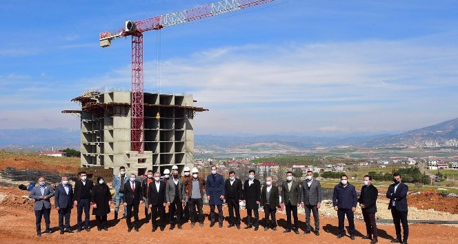 Başkan Güngör: "Konutları en kısa sürede teslim edeceğiz"