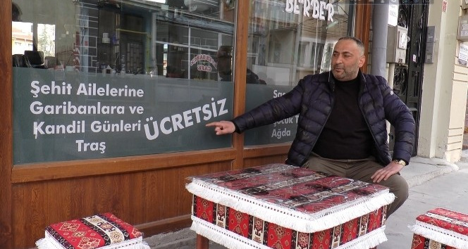 Bu kuaför herkese ücretsiz hizmet veriyor