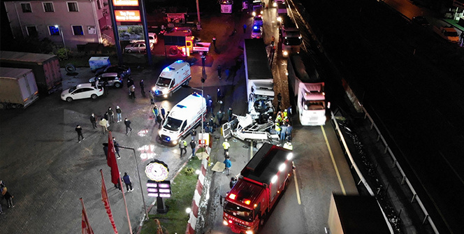 D-650 karayolunda ortalık savaş alanına döndü: 1 ölü, 2 ağır yaralı