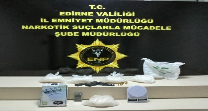 Edirne’de uyuşturucu tacirlerine ağır darbe