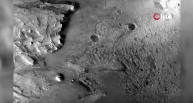 NASA, uzay aracının Mars&#039;a iniş anına ait yeni görüntü yayınladı
