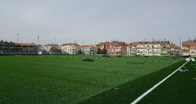 Yunuskent Futbol Sahası’nda yenileme çalışmaları devam ediyor