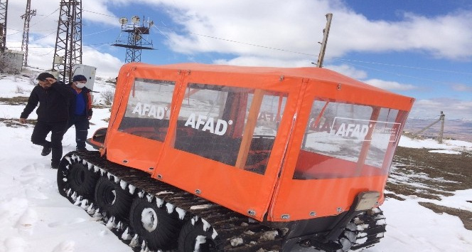 Arazide 17 saat boyunca mahsur kalan genç kurtarıldı