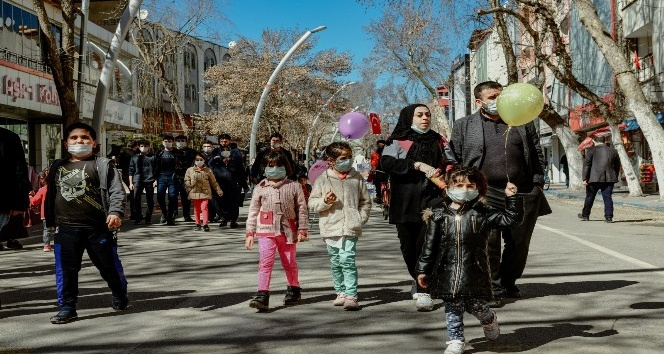 Elbistan’da ‘alışveriş bayramı’ büyük ilgi gördü