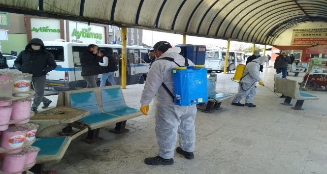 Kırıkkale Belediyesi virüse karşı dezenfekteye devam ediyor