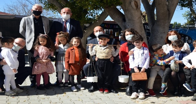 Çocuklar büyüklerini 60’lı yıllara götürdü