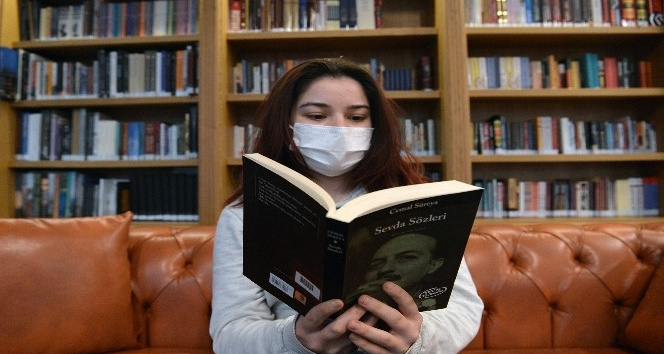 Bursa’nın ilk müze kütüphanesine yoğun ilgi