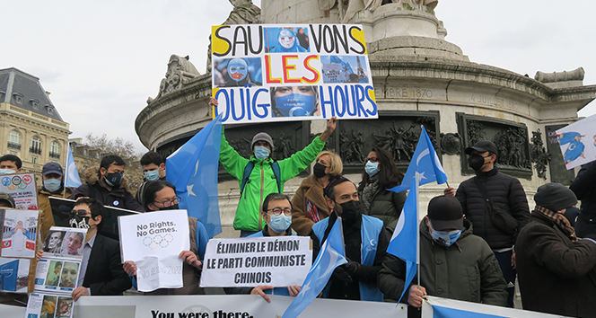 Fransa’da Uygur Türklerine destek protestosu