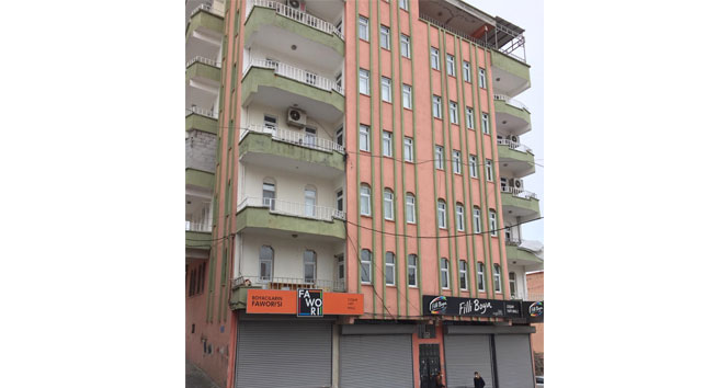 Diyarbakır&#039;da 1 kişide mutasyonlu virüs tespit edildi, bina karantinaya alındı