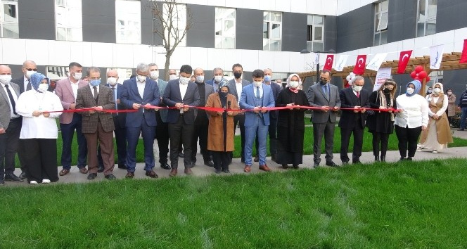 Sancaktepe’de sağlık çalışanlarından 14 Mart Tıp Bayramı’na özel resim sergisi