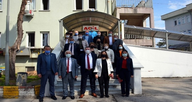 Alaplı Belediye Başkanı Tekin sağlık çalışanlarını unutmadı