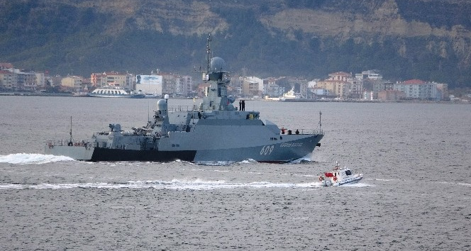 Rus savaş gemisi ‘Vyshniy Volochek’ Çanakkale Boğazı’ndan geçti