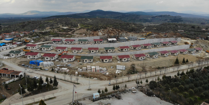 Manisalı depremzedelerin sevinç gözyaşları