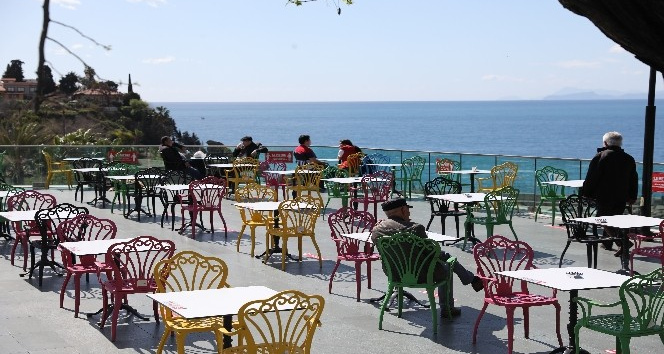 Tophane Çay Bahçesi açıldı