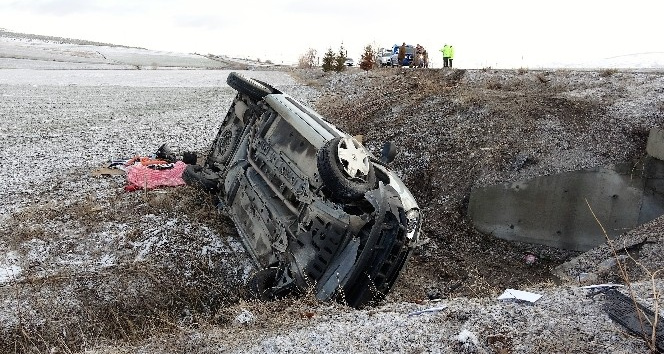 Tokat’ta gizli buzlanma kazalara neden oldu: 3 yaralı