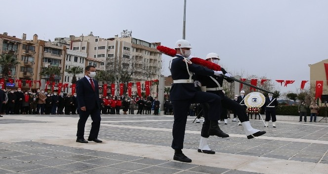 18 Mart Deniz Zaferi’nin 106 yılı törenleri çelenk sunumu ile başladı