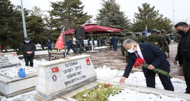 Başkan Büyükkılıç: &quot;106 yıl önce ecdadımız ’Çanakkale Geçilmez’ demiştir&quot;