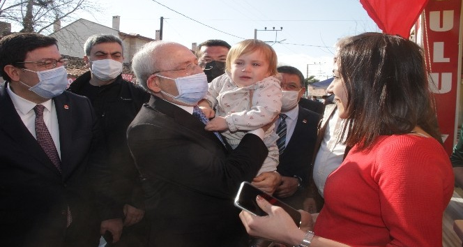 Kemal Kılıçdaroğlu Alçıtepe’de muhtarlar ile bir araya geldi