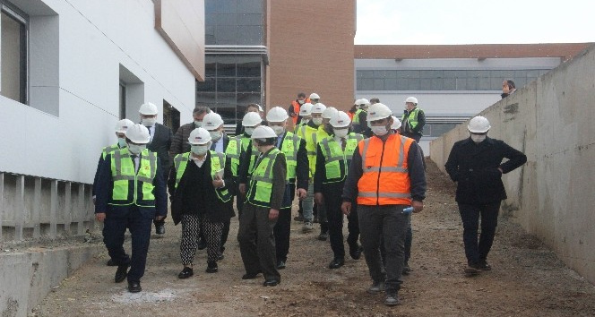 Alman Büyükelçi Schul, Türkiye’nin mülteci politikasını övdü