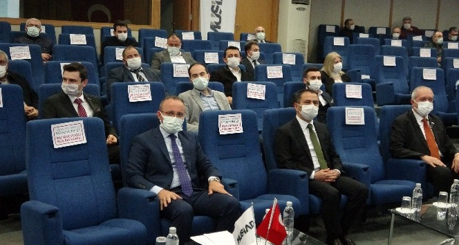 AK Parti’li Turan’dan 18 Mart törenlerine katılmayan muhalefet partisi liderlerine tepki