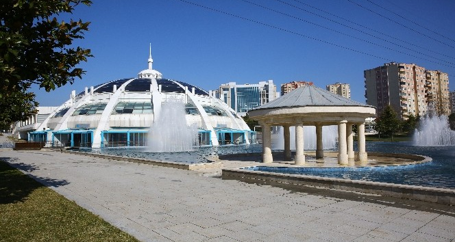 Başakşehir’in sosyal tesislerinde konforlu hizmet