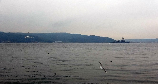 ABD savaş gemisi ’USS Thomas Hudner’  Çanakkale Boğazı’ndan geçti