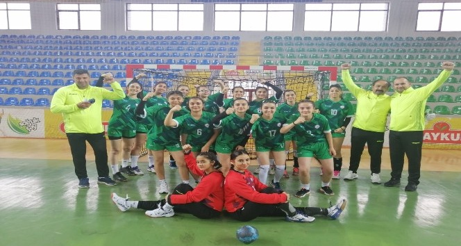 Kırşehir Belediye Kadın Hentbol Takımı Karadeniz’den galibiyetle döndü