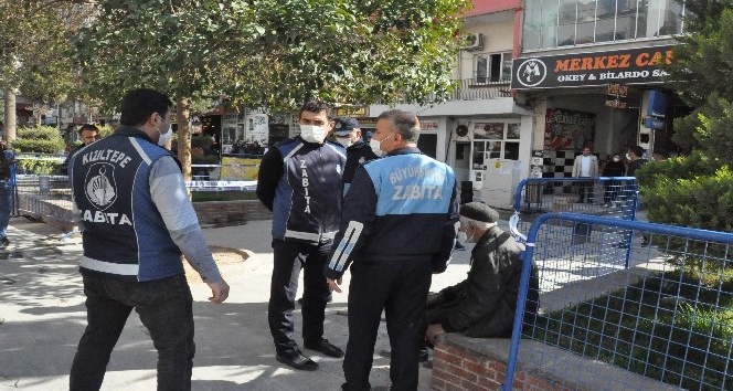 Vakaların arttığı Kızıltepe’de oturma alanları bariyerlerle kapatıldı