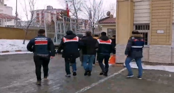 Ardahan’da terör propagandasına 2 gözaltı