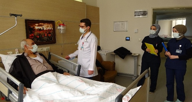 Muş Devlet Hastanesinde ilk açık kalp ameliyatı yapıldı