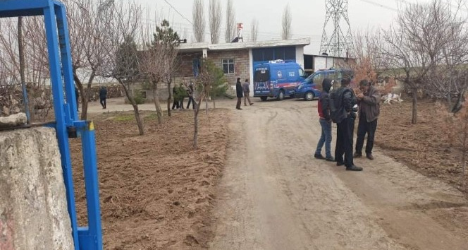 66 yaşındaki yaşlı adam intihar etti