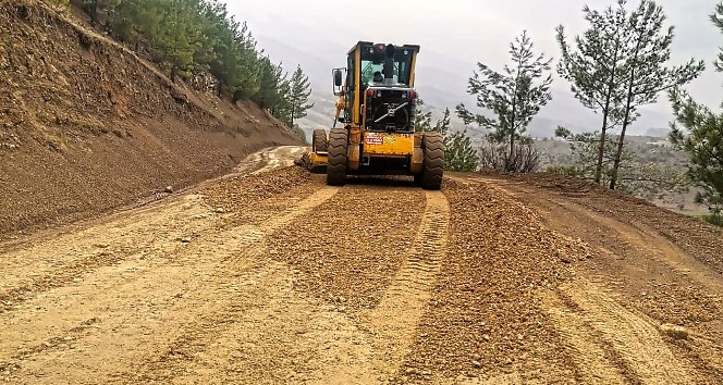 Kırsal mahalle yolları yenileniyor