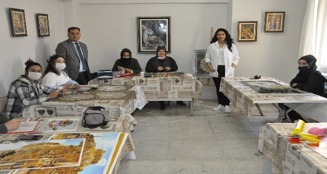 Kızıltepe Halk Eğitim Merkezi, kadınların hayatına dokunmaya devam ediyor