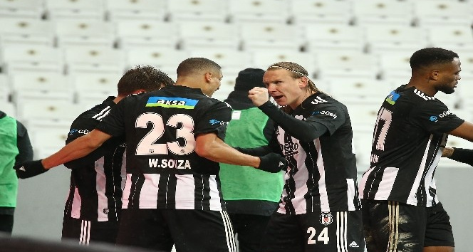 UEFA’dan Beşiktaş’a ceza