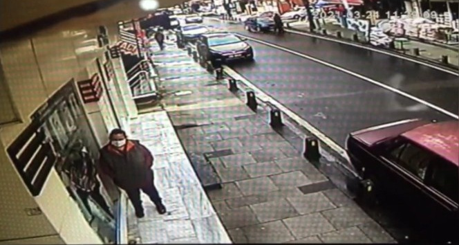 (Özel) Ümraniye’de dehşet anları: Kaput üstünde metrelerce sürüklendi