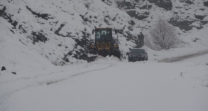 Muş’ta 22 köy yolu ulaşıma kapandı