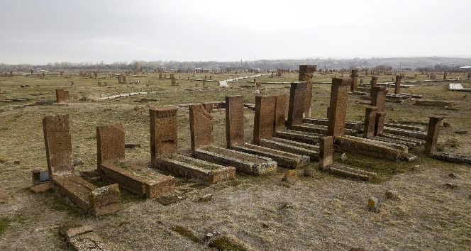 Tarihi mezar taşları yurt dışında tanıtılacak