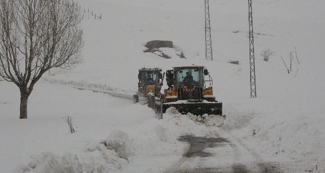 Muş’ta 159 köy yolu ulaşıma kapandı