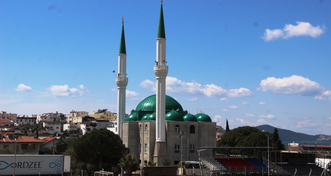 8 yıldır tamamlanamayan cami bölge halkını çileden çıkardı