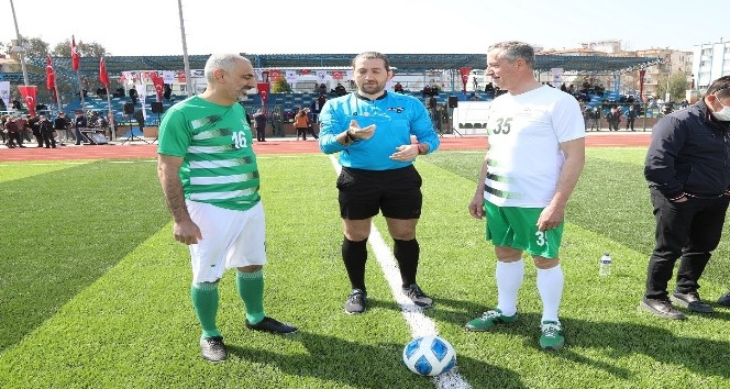 Gaziemir İlçe Stadı yeni yüzüyle hizmette