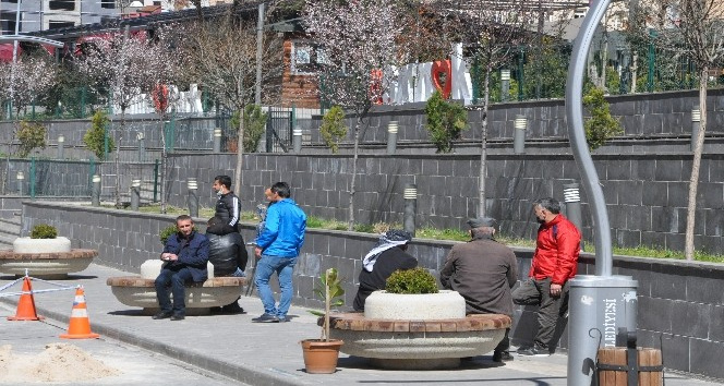 Türkiye risk haritası ’kırmızıya’ döndü, ’mavi’ kalan tek il Şırnak oldu