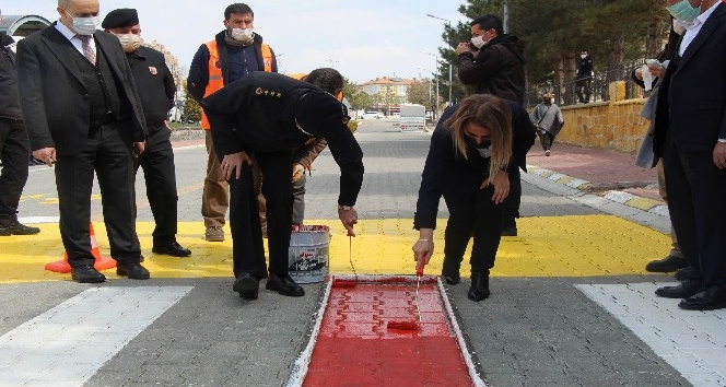 Nevşehir Valisi Becel, yayalar için kırmızı çizgiyi çizdi