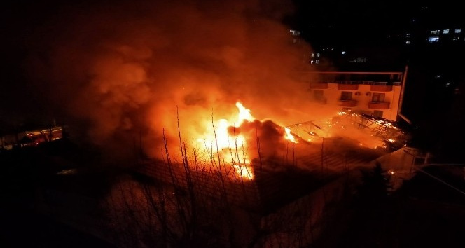 Kahramanmaraş’ta ordu evinde çıkan yangın söndürüldü