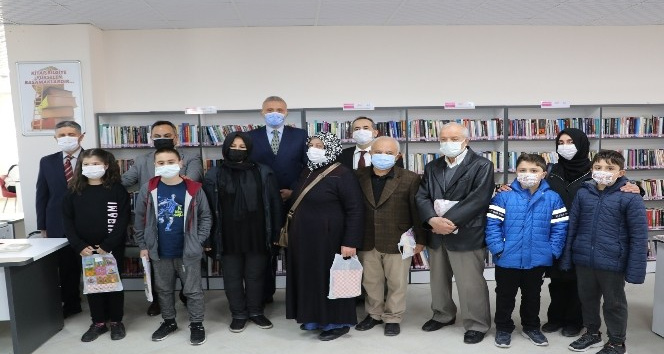 En çok kitap okuyanlara teşvik ödülü