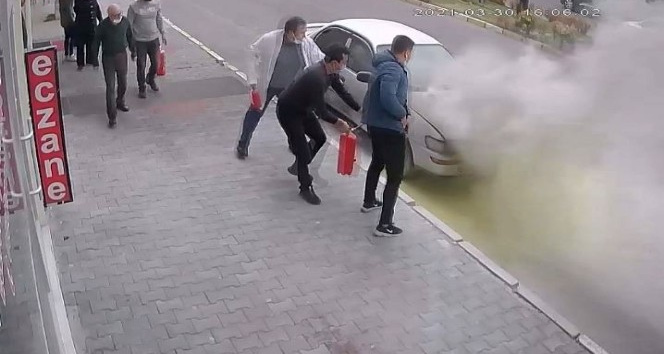 Nevşehir’de park halindeki araç alev alev yandı