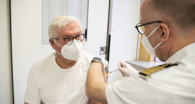 Almanya Cumhurbaşkanı Steinmeier, Covid-19 aşısı oldu
